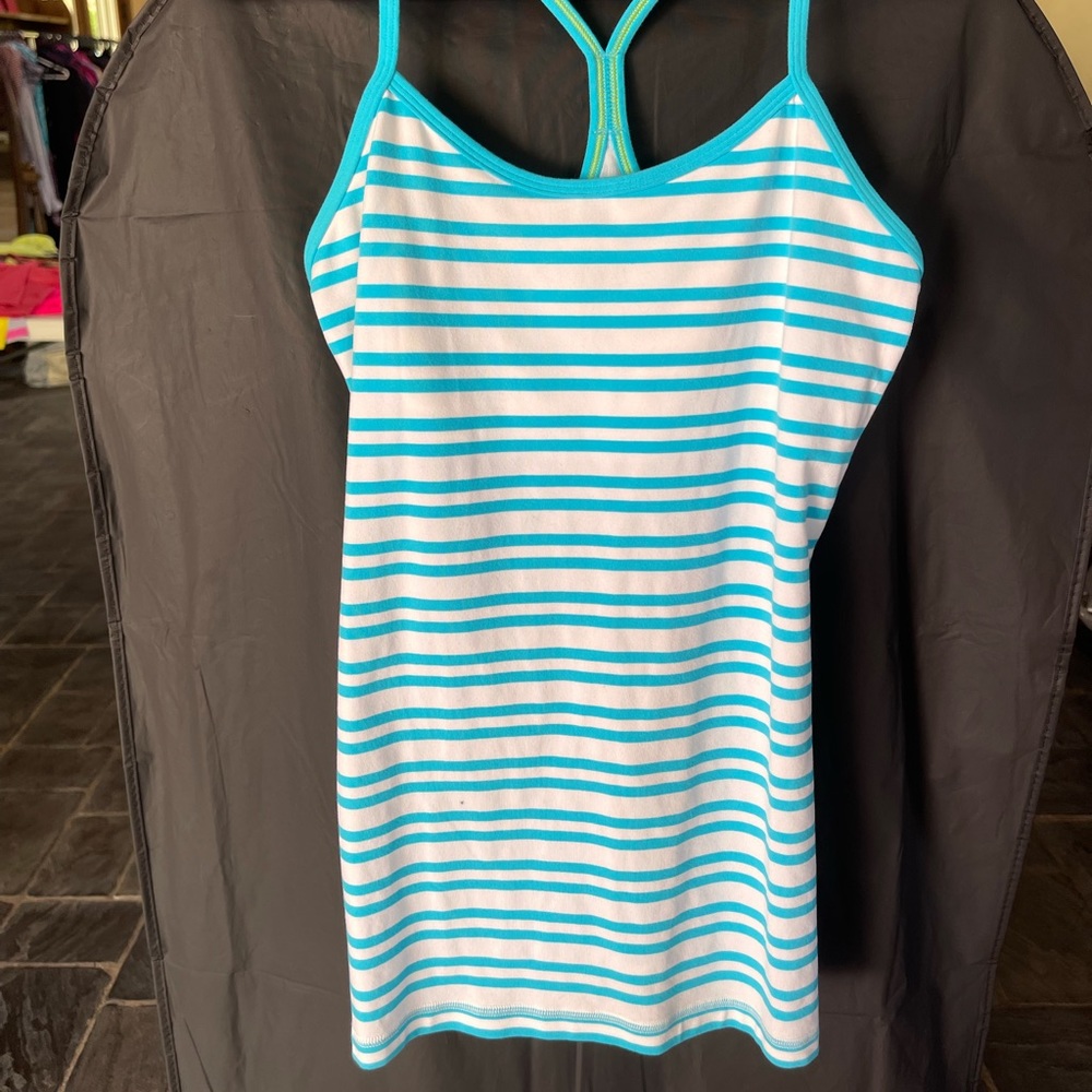 Power Y tank top lululemon size 6